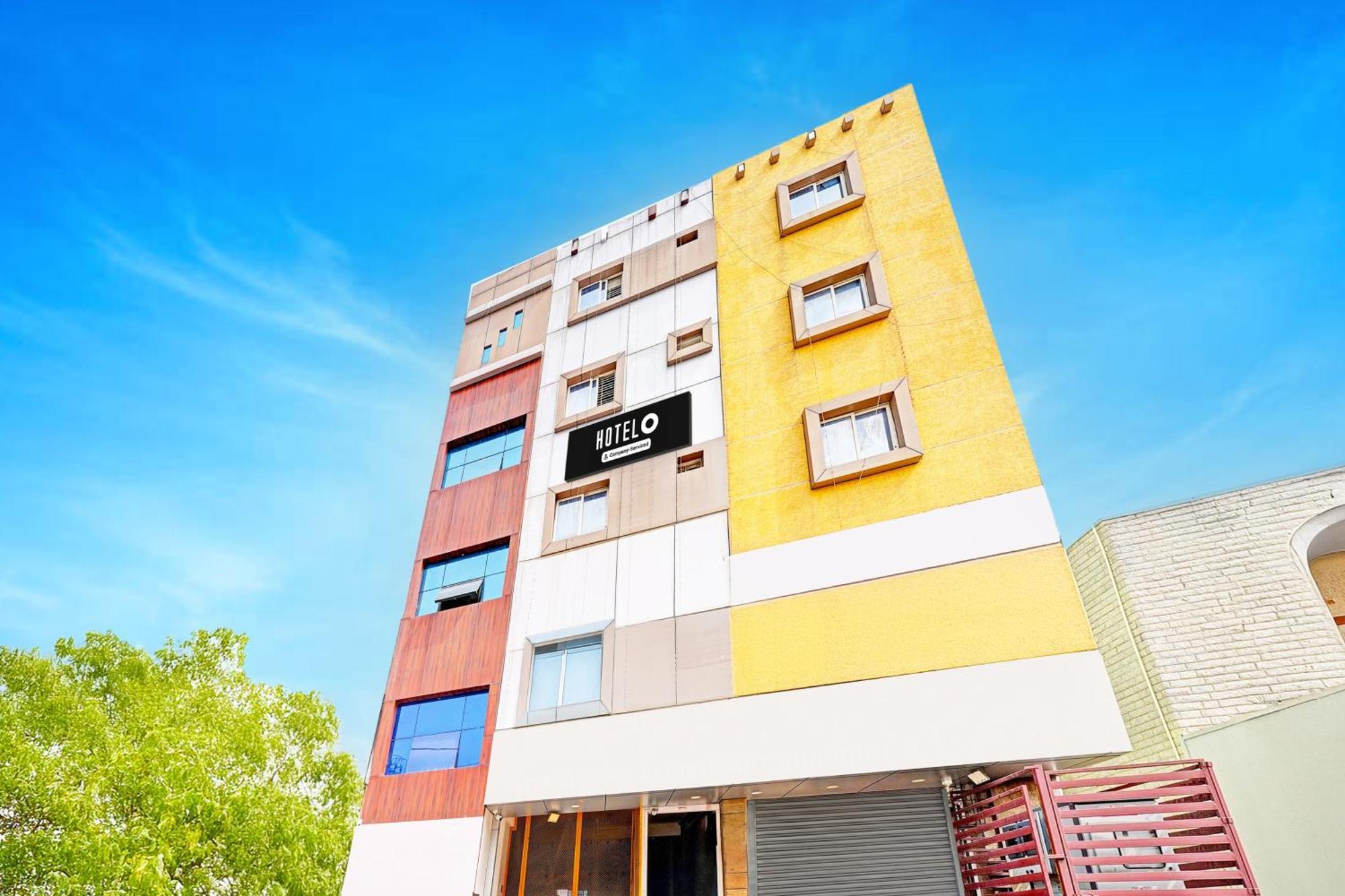 Super Hotel O Srigandhakavalu Formerly Chamundeshwari Lodging Jalahalli Ngoại thất bức ảnh